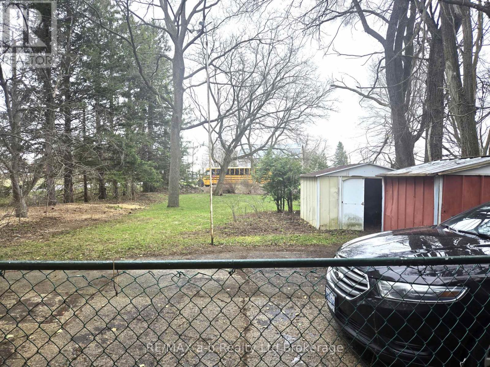 1 First Street, Norfolk (Courtland), Ontario  N4B 2W6 - Photo 16 - X12995386