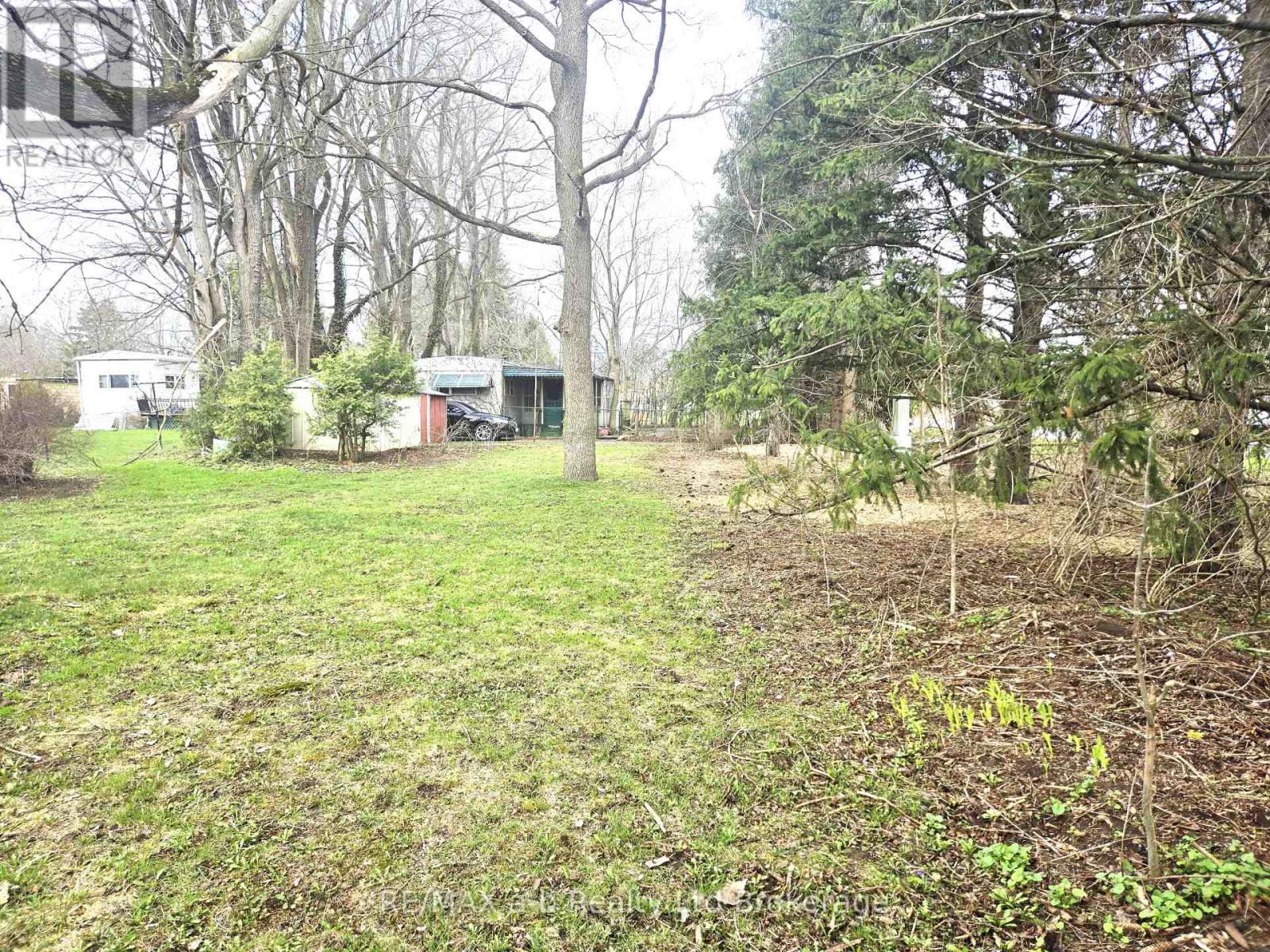 1 First Street, Norfolk (Courtland), Ontario  N4B 2W6 - Photo 5 - X12995386