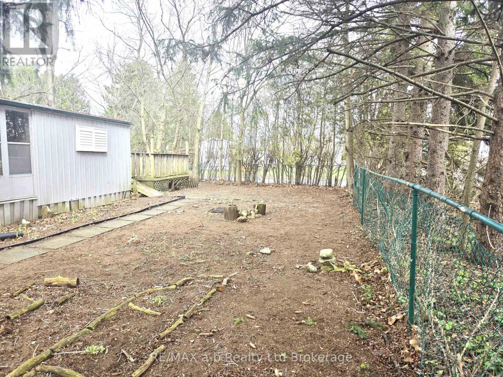 1 First Street, Norfolk (Courtland), Ontario  N4B 2W6 - Photo 9 - X12995386