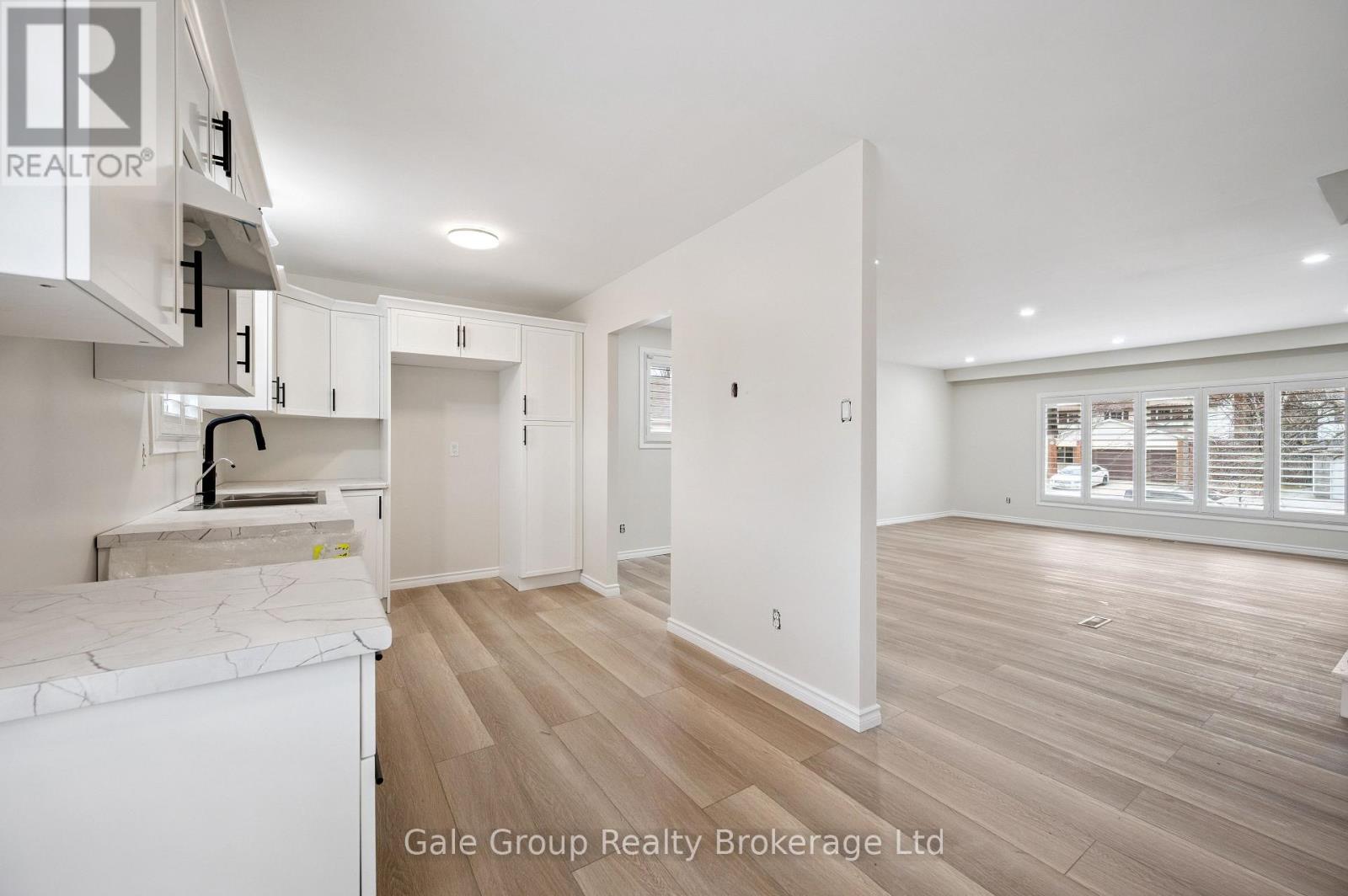 165 Brookside Crescent, Kitchener, Ontario  N2N 1G9 - Photo 8 - X12995422