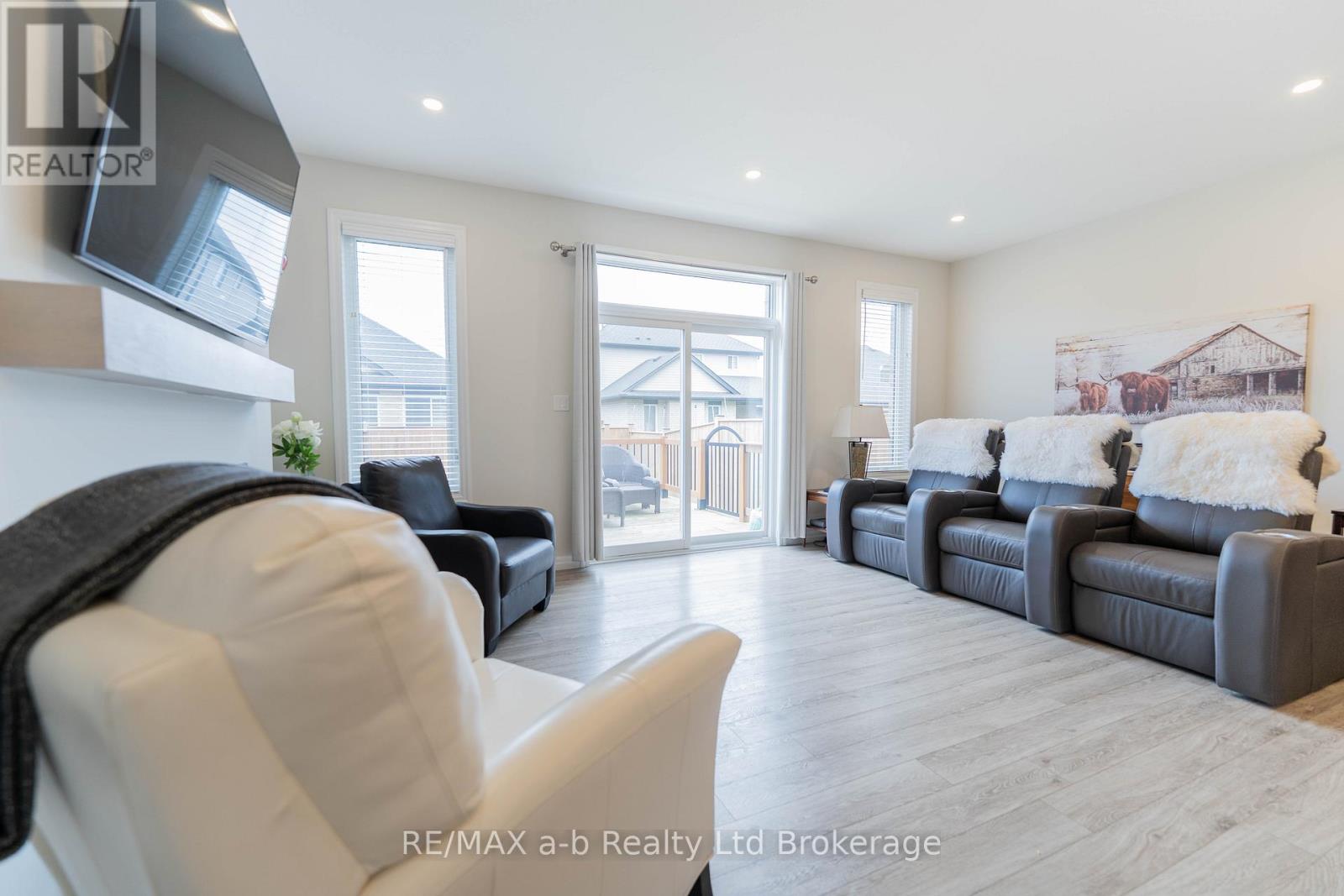 19 Huntley Avenue, Tillsonburg, Ontario  N4G 0J3 - Photo 11 - X12995876