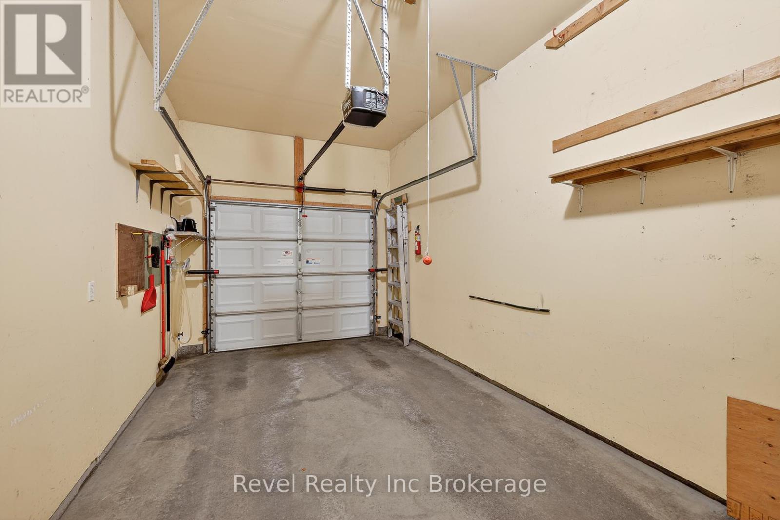 127 Ferguson Drive, Woodstock (Woodstock - South), Ontario  N4V 1H4 - Photo 32 - X12996202