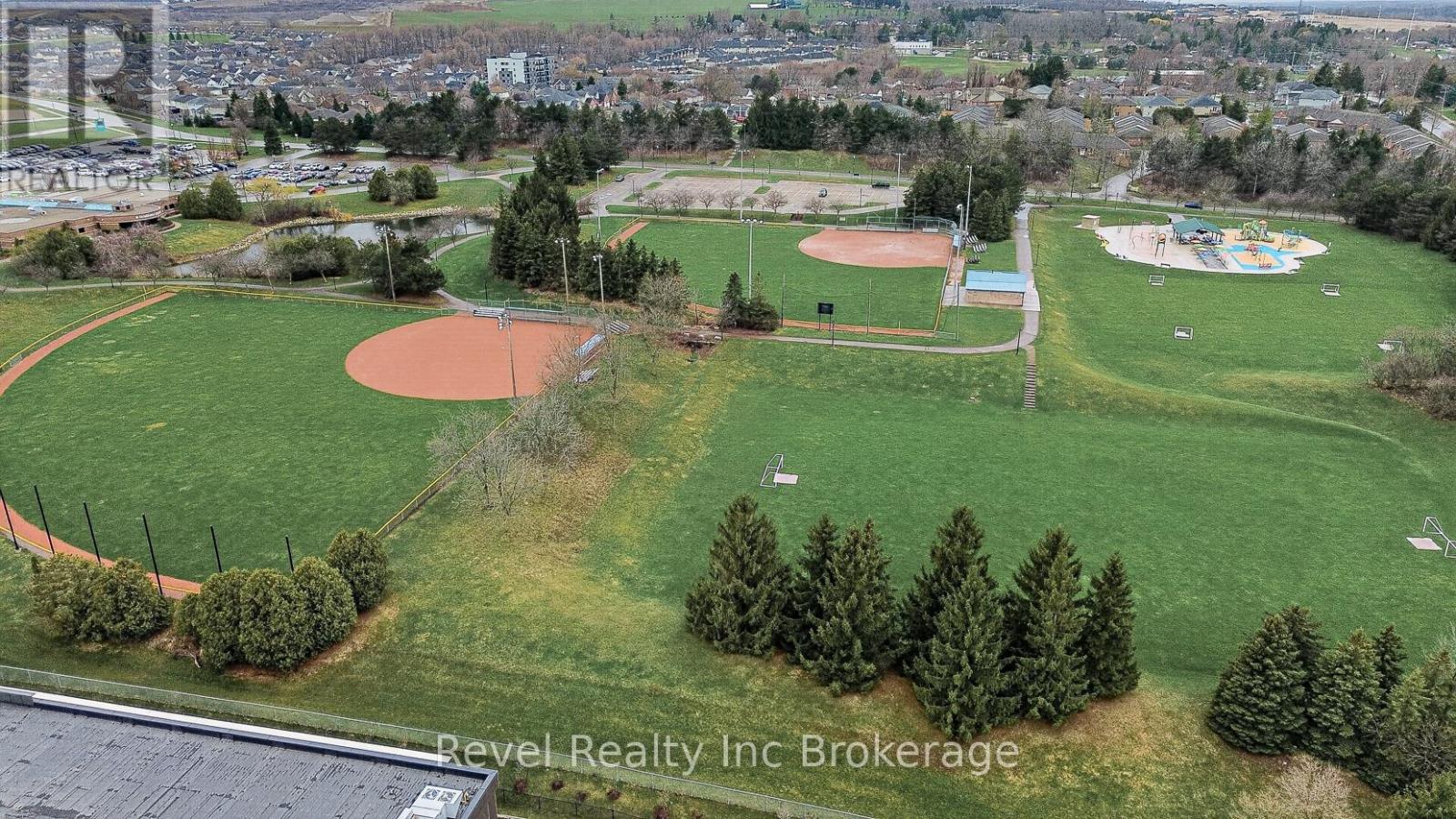 127 Ferguson Drive, Woodstock (Woodstock - South), Ontario  N4V 1H4 - Photo 6 - X12996202