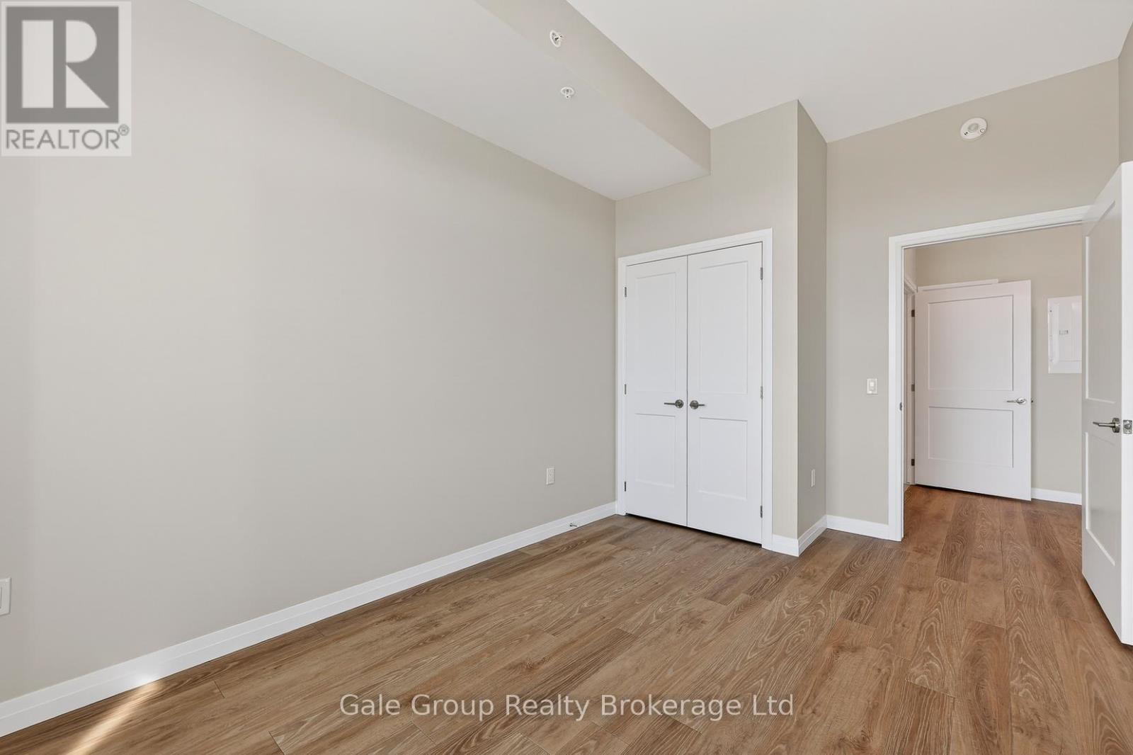 110 - 785 Southwood Way, Woodstock (Woodstock - South), Ontario  N4V 1G5 - Photo 7 - X12999726