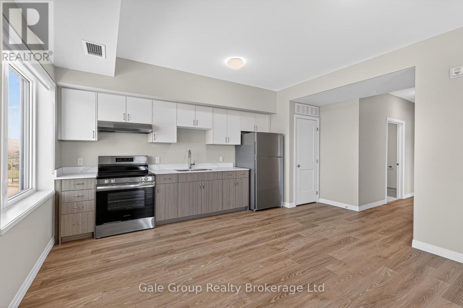 201 - 785 Southwood Way, Woodstock (Woodstock - South), Ontario  N4V 1G5 - Photo 8 - X12999728