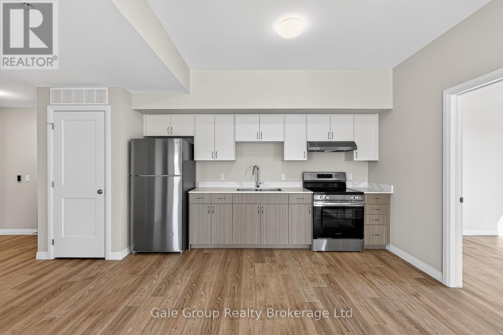 314 - 785 Southwood Way, Woodstock (Woodstock - South), Ontario  N4V 1G5 - Photo 3 - X12999730