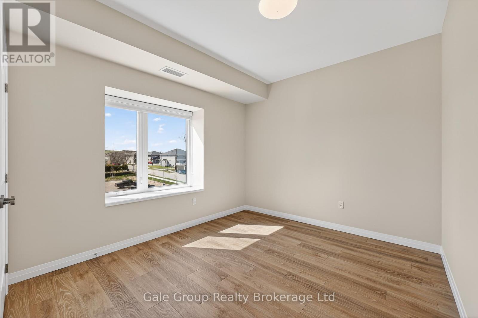 314 - 785 Southwood Way, Woodstock (Woodstock - South), Ontario  N4V 1G5 - Photo 9 - X12999730