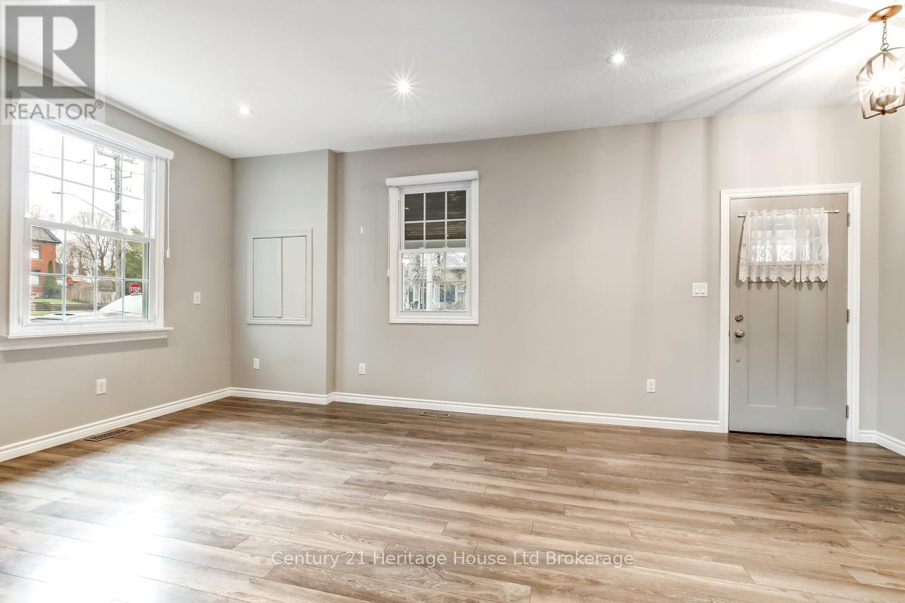 137 Wonham Street S, Ingersoll (Ingersoll - South), Ontario  N5C 2Y9 - Photo 10 - X13005206