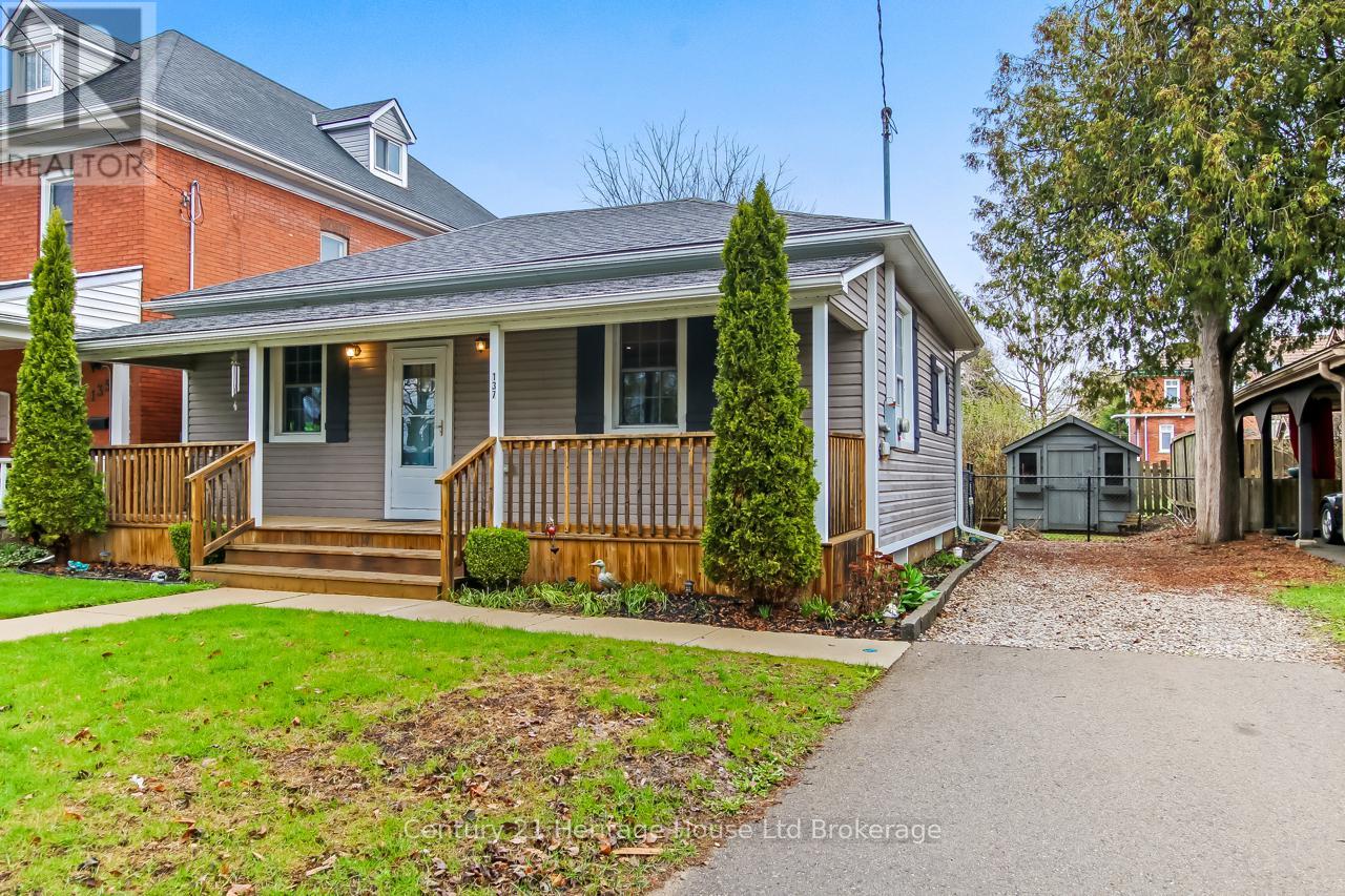 137 Wonham Street S, Ingersoll (Ingersoll - South), Ontario  N5C 2Y9 - Photo 2 - X13005206