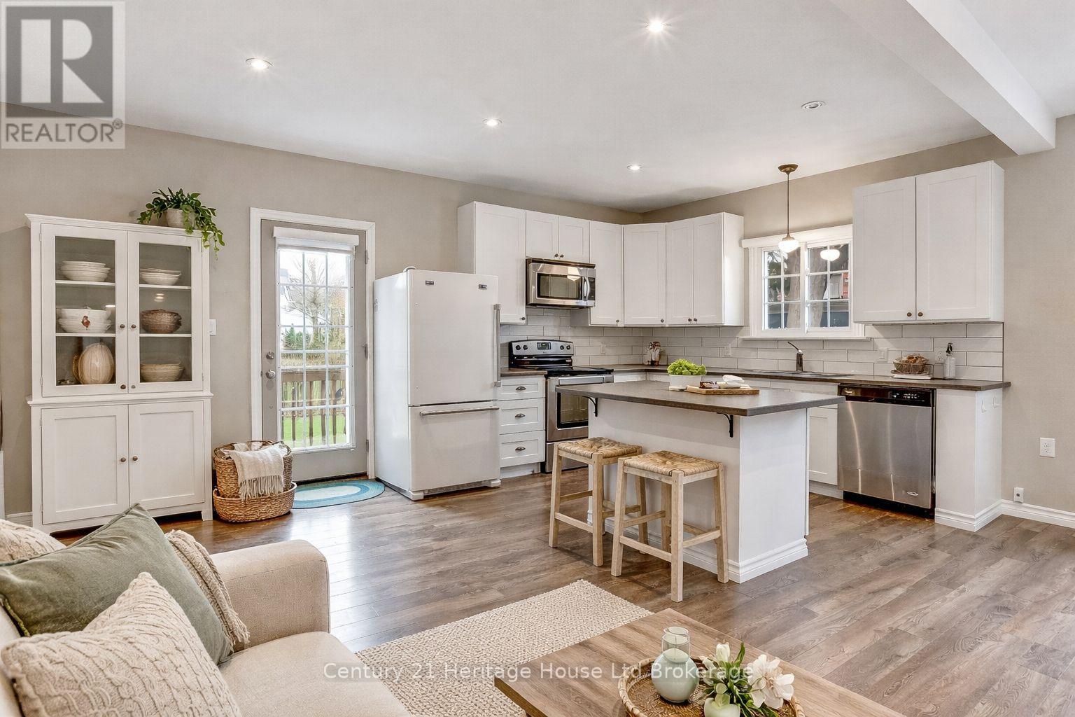 137 Wonham Street S, Ingersoll (Ingersoll - South), Ontario  N5C 2Y9 - Photo 4 - X13005206