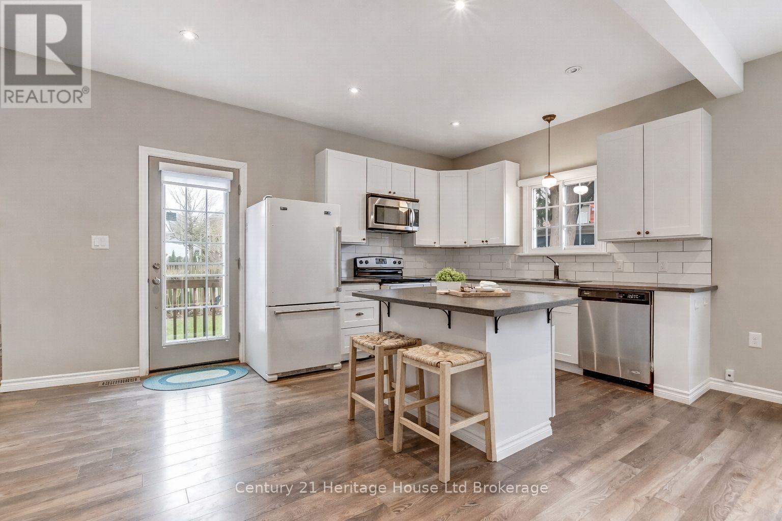 137 Wonham Street S, Ingersoll (Ingersoll - South), Ontario  N5C 2Y9 - Photo 5 - X13005206