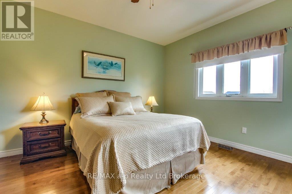 717 Garden Court Crescent, Woodstock (Woodstock - North), Ontario  N4T 0A2 - Photo 14 - X13005388