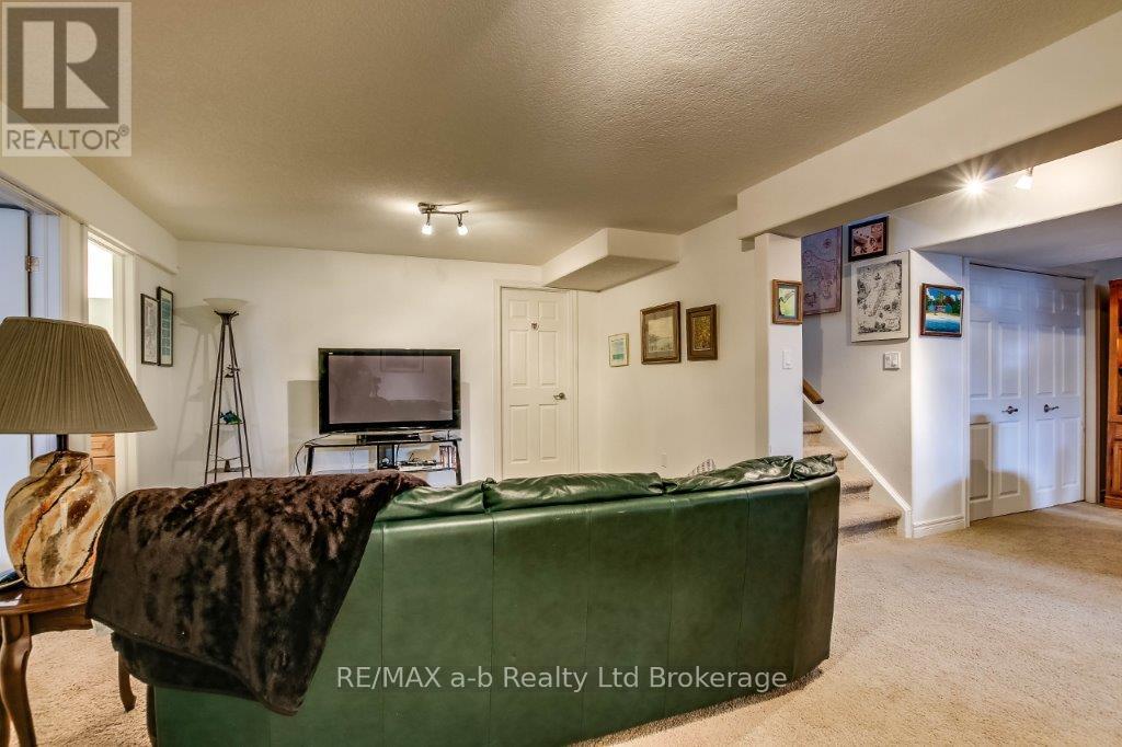 717 Garden Court Crescent, Woodstock (Woodstock - North), Ontario  N4T 0A2 - Photo 21 - X13005388