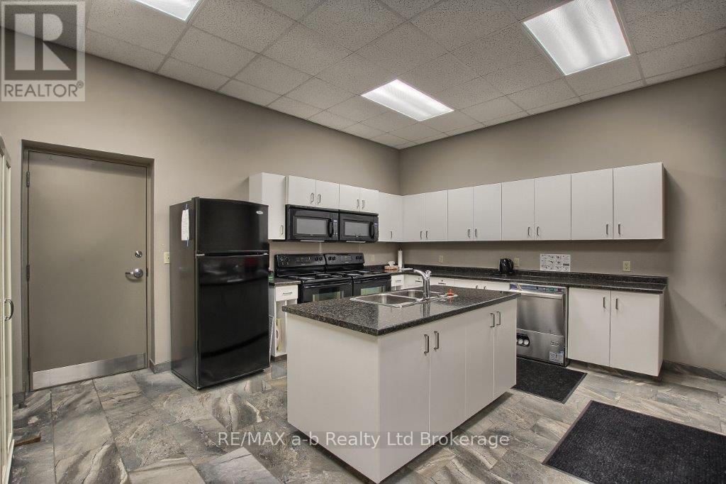 717 Garden Court Crescent, Woodstock (Woodstock - North), Ontario  N4T 0A2 - Photo 33 - X13005388