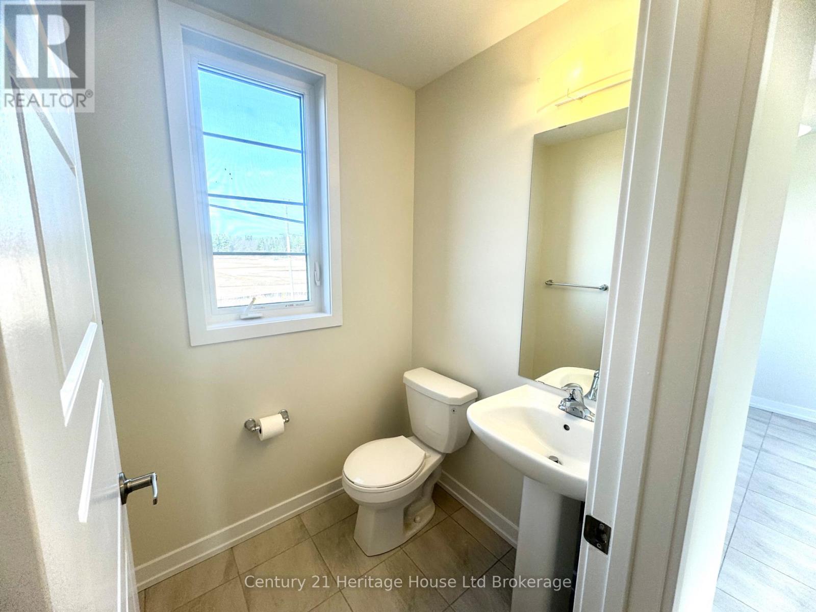 105 Melody Lane, Thorold (Hurricane/merrittville), Ontario  L3B 0L4 - Photo 16 - X13006440