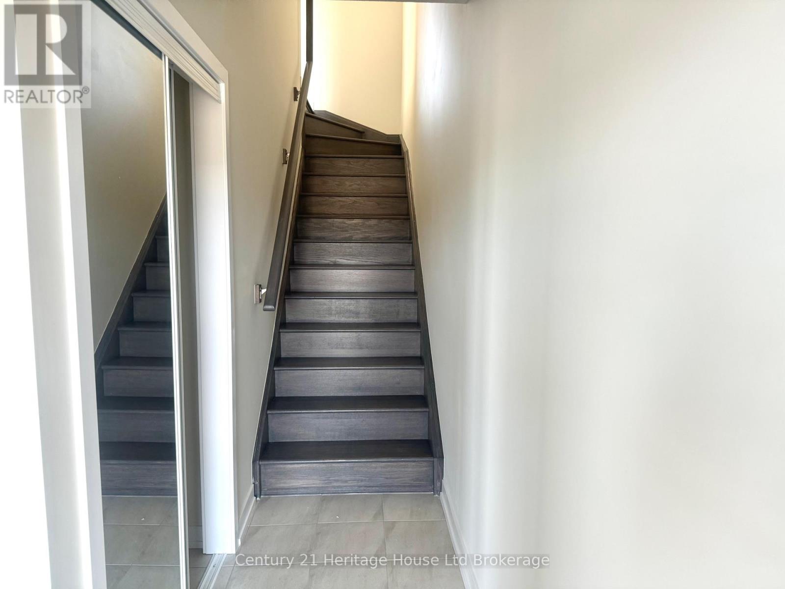 105 Melody Lane, Thorold (Hurricane/merrittville), Ontario  L3B 0L4 - Photo 8 - X13006440