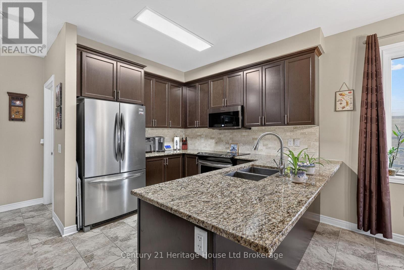 228 Palmer Lane, Woodstock (Woodstock - North), Ontario  N4T 0G5 - Photo 9 - X13007292