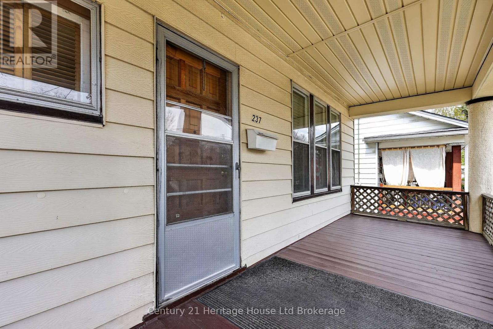 237 Delatre Street, Woodstock (Woodstock - North), Ontario  N4S 6C6 - Photo 5 - X13007298