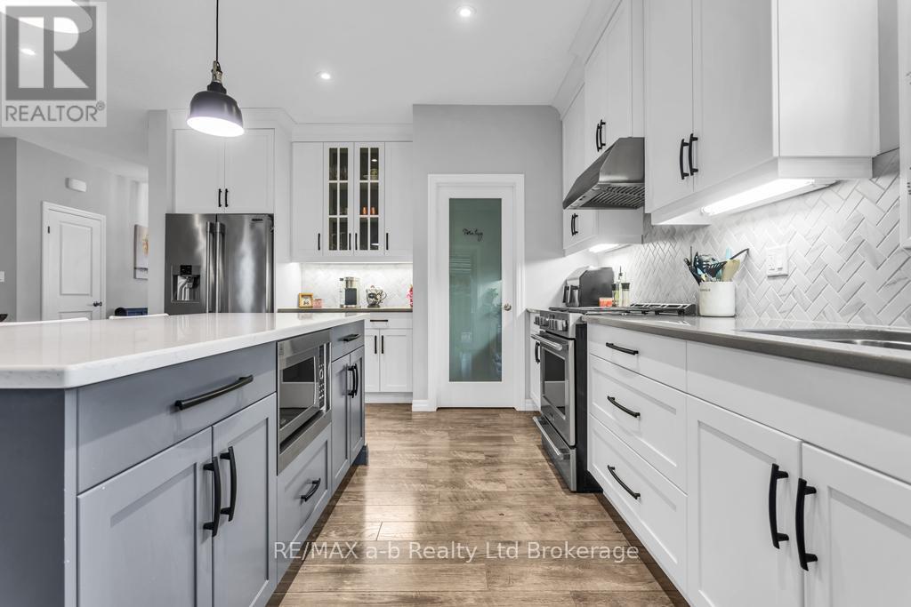 241 Wilson Avenue, Tillsonburg, Ontario  N4G 0H4 - Photo 11 - X13007412