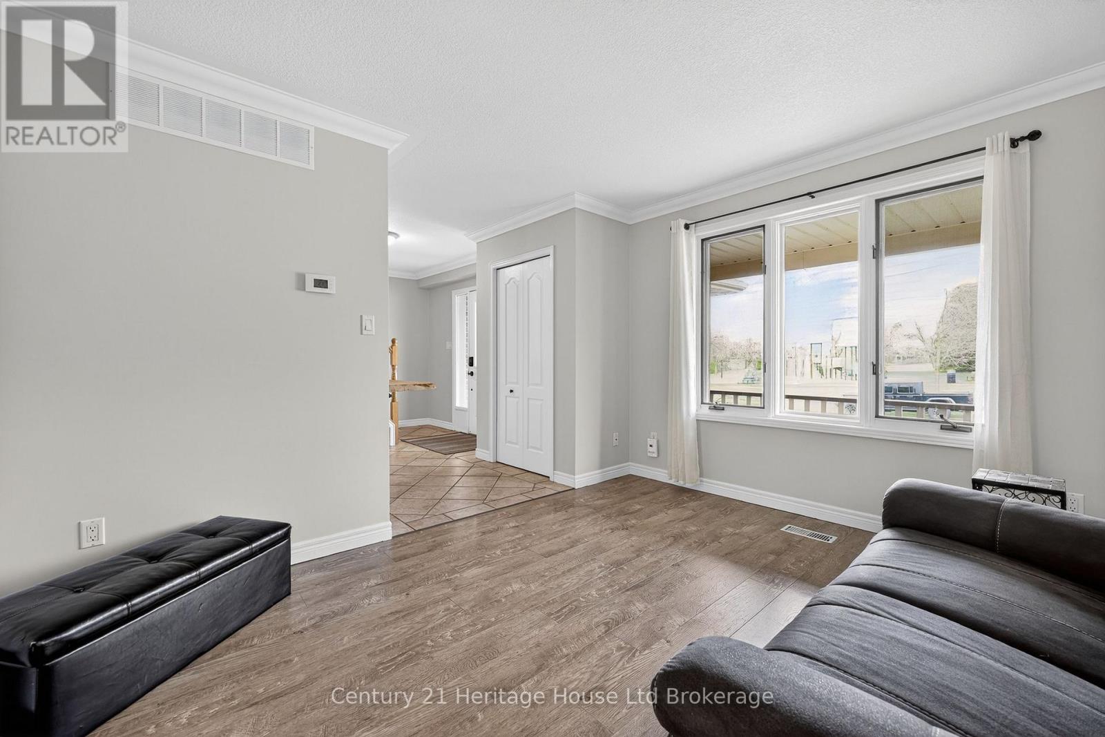 94 Mason Drive, Ingersoll (Ingersoll - South), Ontario  N5C 4A2 - Photo 9 - X13007544