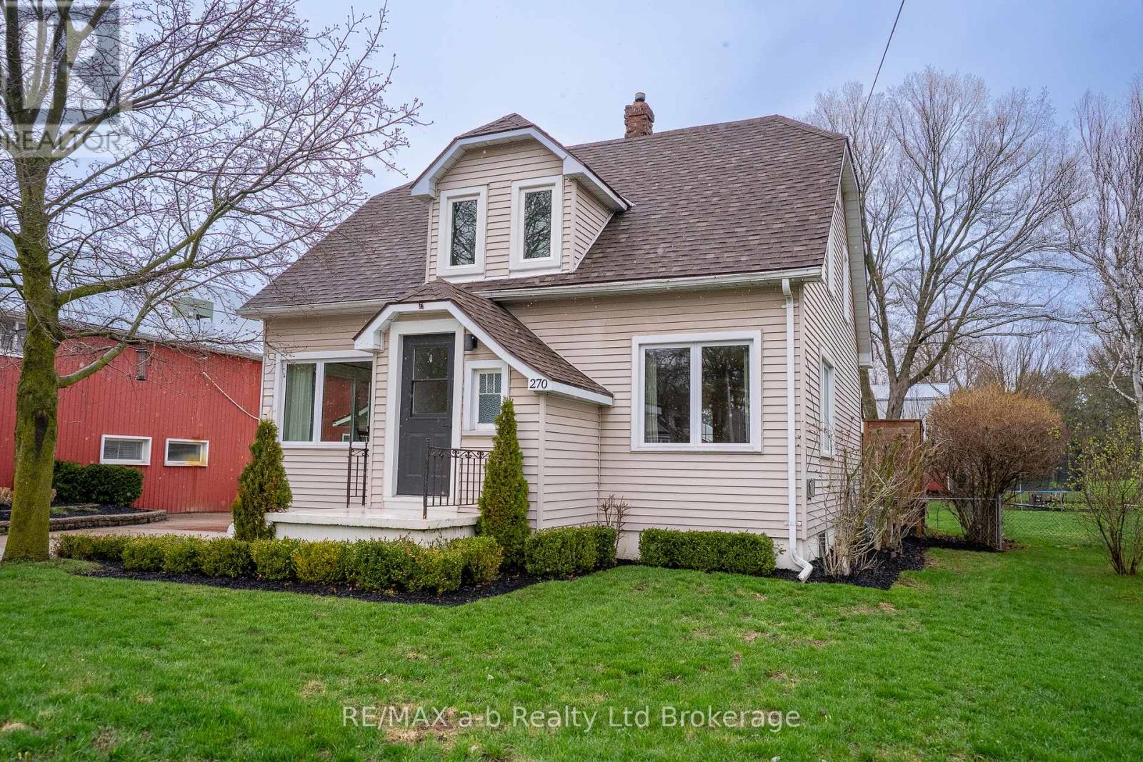 270 Main Street E, Norwich (Otterville), Ontario  N0J 1R0 - Photo 2 - X13008524