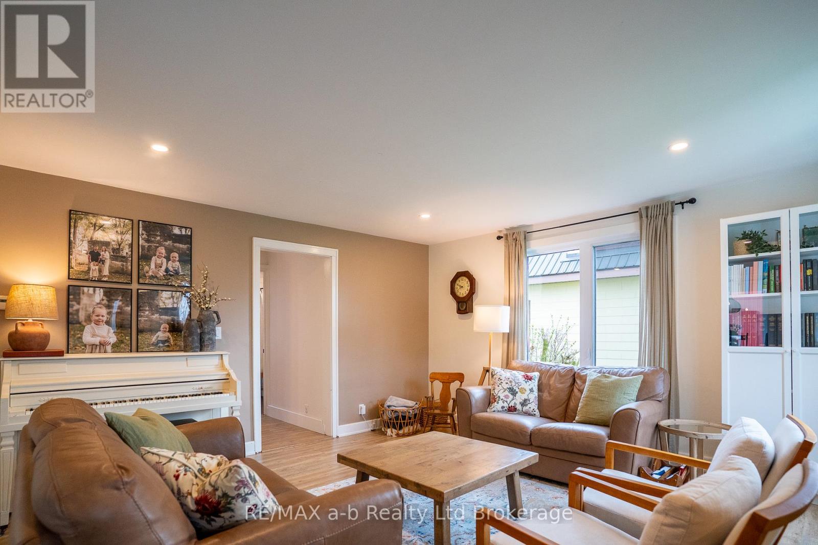 270 Main Street E, Norwich (Otterville), Ontario  N0J 1R0 - Photo 9 - X13008524