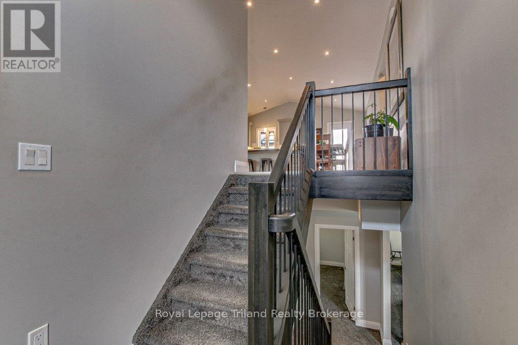 62 Brown Street, Aylmer, Ontario  N5H 3G6 - Photo 3 - X13010654