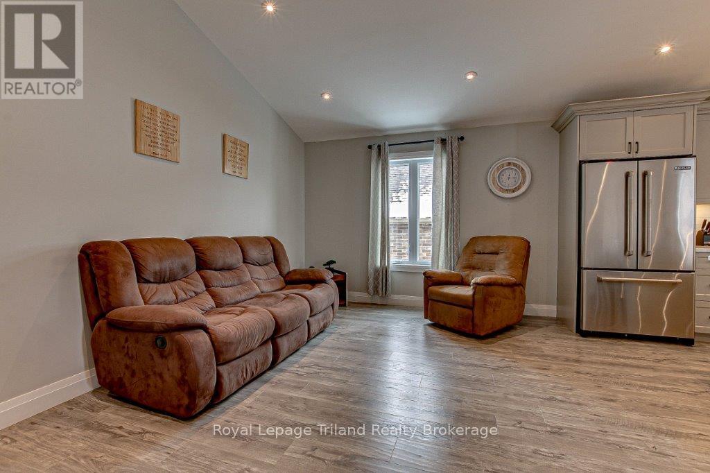 62 Brown Street, Aylmer, Ontario  N5H 3G6 - Photo 5 - X13010654