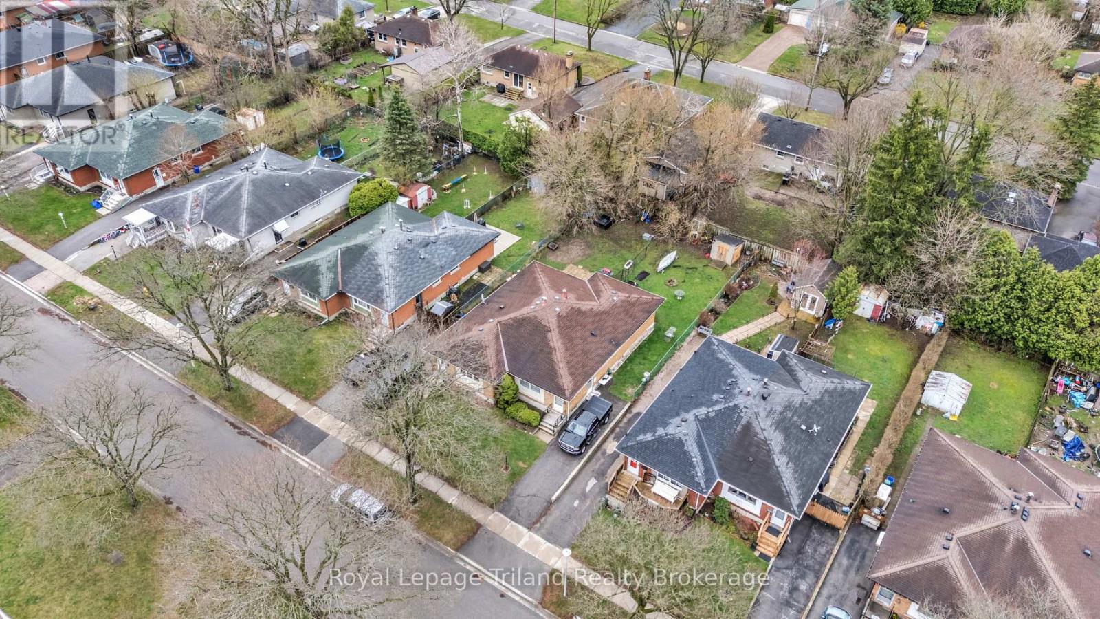 677 & 679 Sevilla Park Place, London East (East C), Ontario  N5Y 4H9 - Photo 10 - X13010772