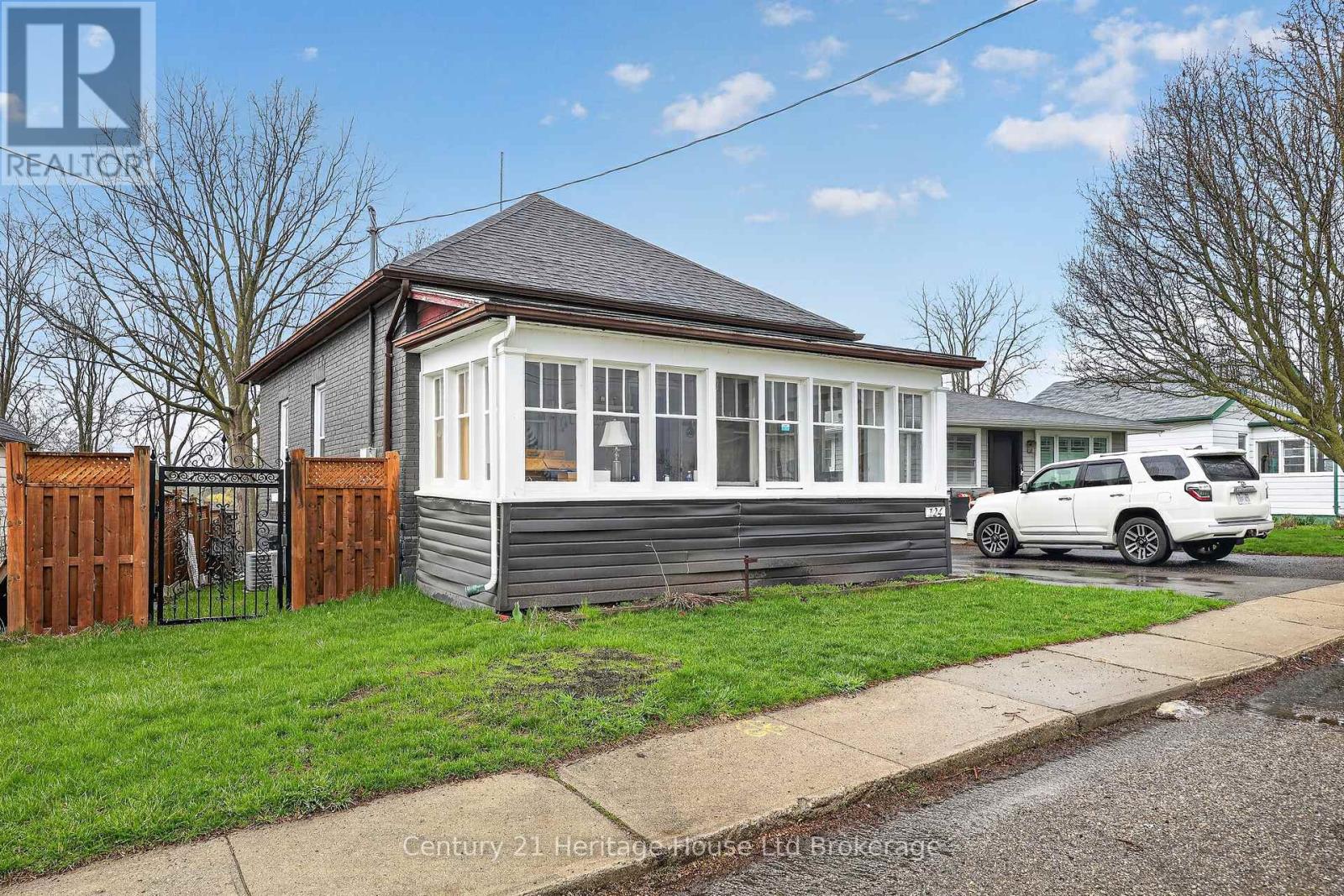 124 East Park Drive, Woodstock (Woodstock - South), Ontario  N4S 3N2 - Photo 3 - X13011806