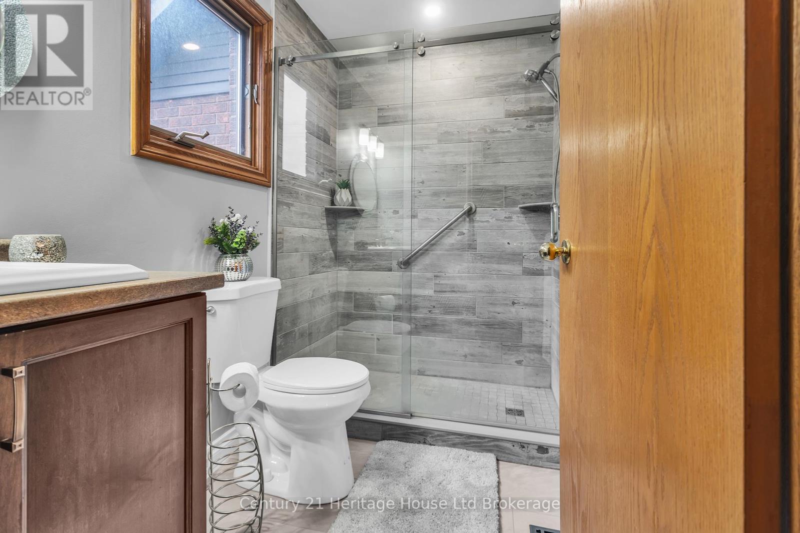 15 Gibson Drive, Tillsonburg, Ontario  N4G 5G4 - Photo 20 - X13012456