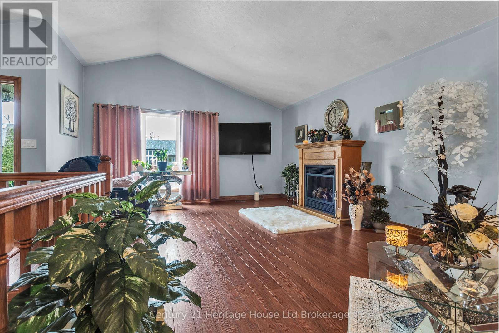 15 Gibson Drive, Tillsonburg, Ontario  N4G 5G4 - Photo 9 - X13012456