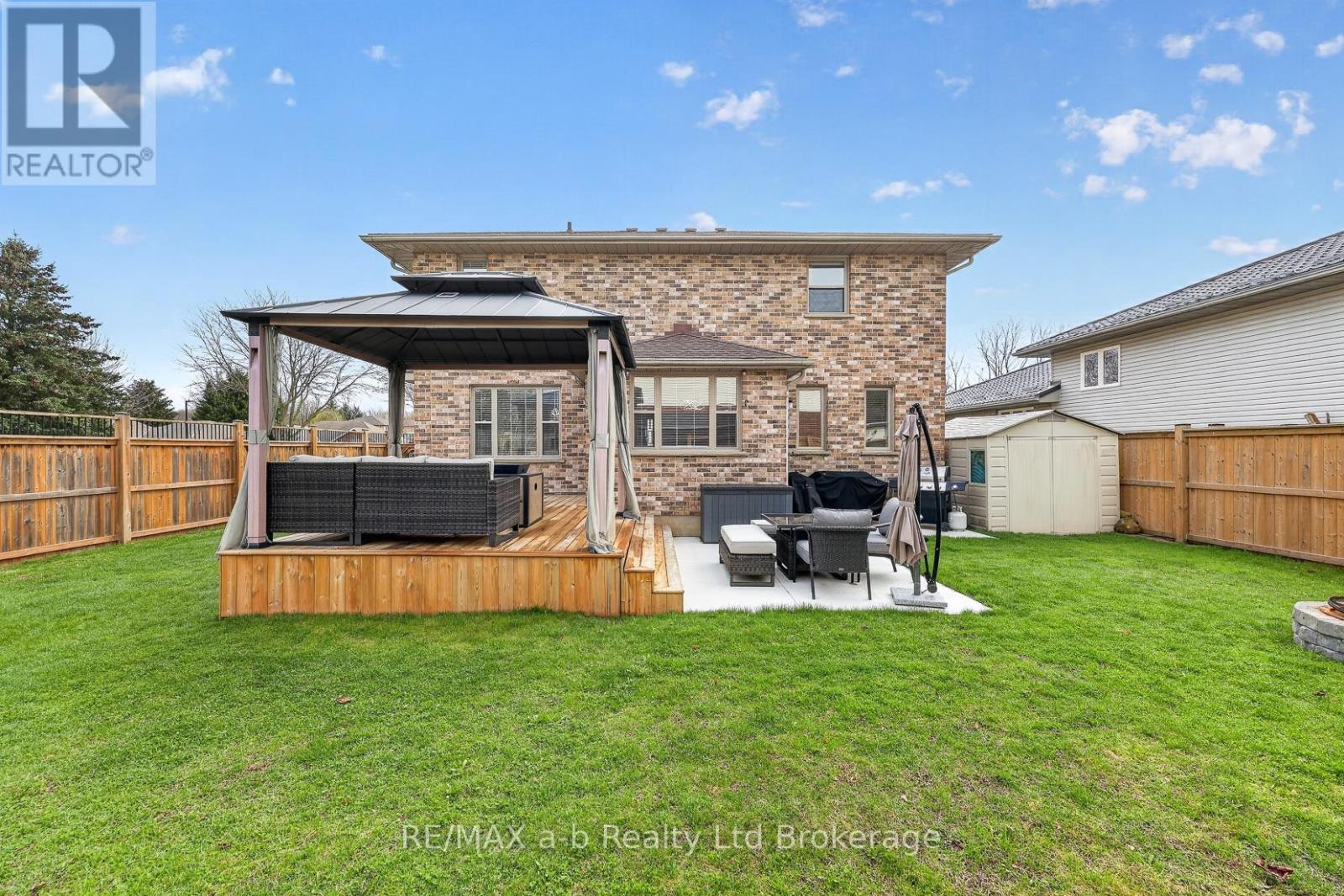 346 Riverview Drive, Strathroy-Caradoc (Ne), Ontario  N7G 4B7 - Photo 31 - X13018228