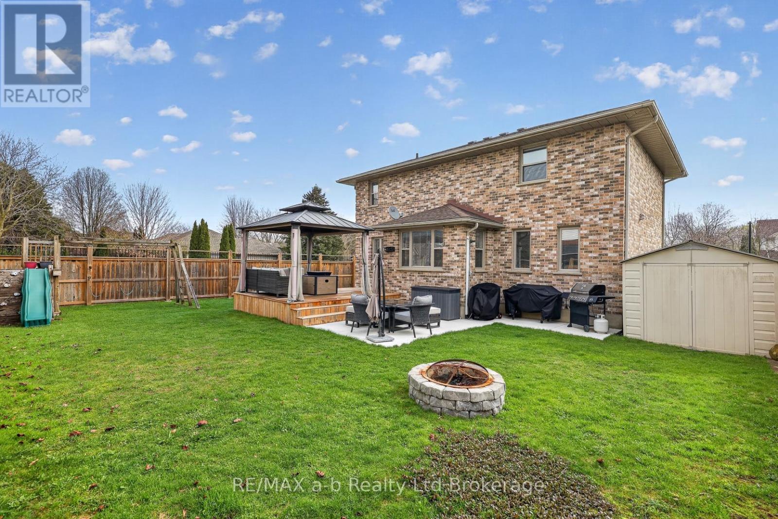 346 Riverview Drive, Strathroy-Caradoc (Ne), Ontario  N7G 4B7 - Photo 32 - X13018228