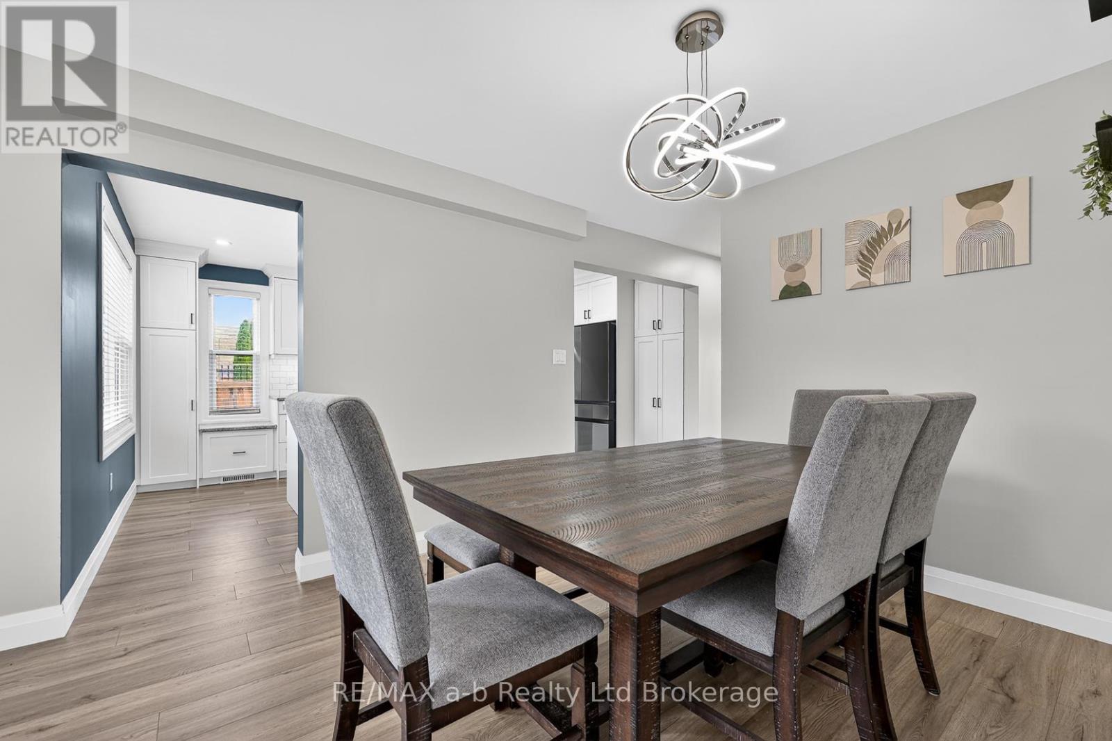 346 Riverview Drive, Strathroy-Caradoc (Ne), Ontario  N7G 4B7 - Photo 7 - X13018228