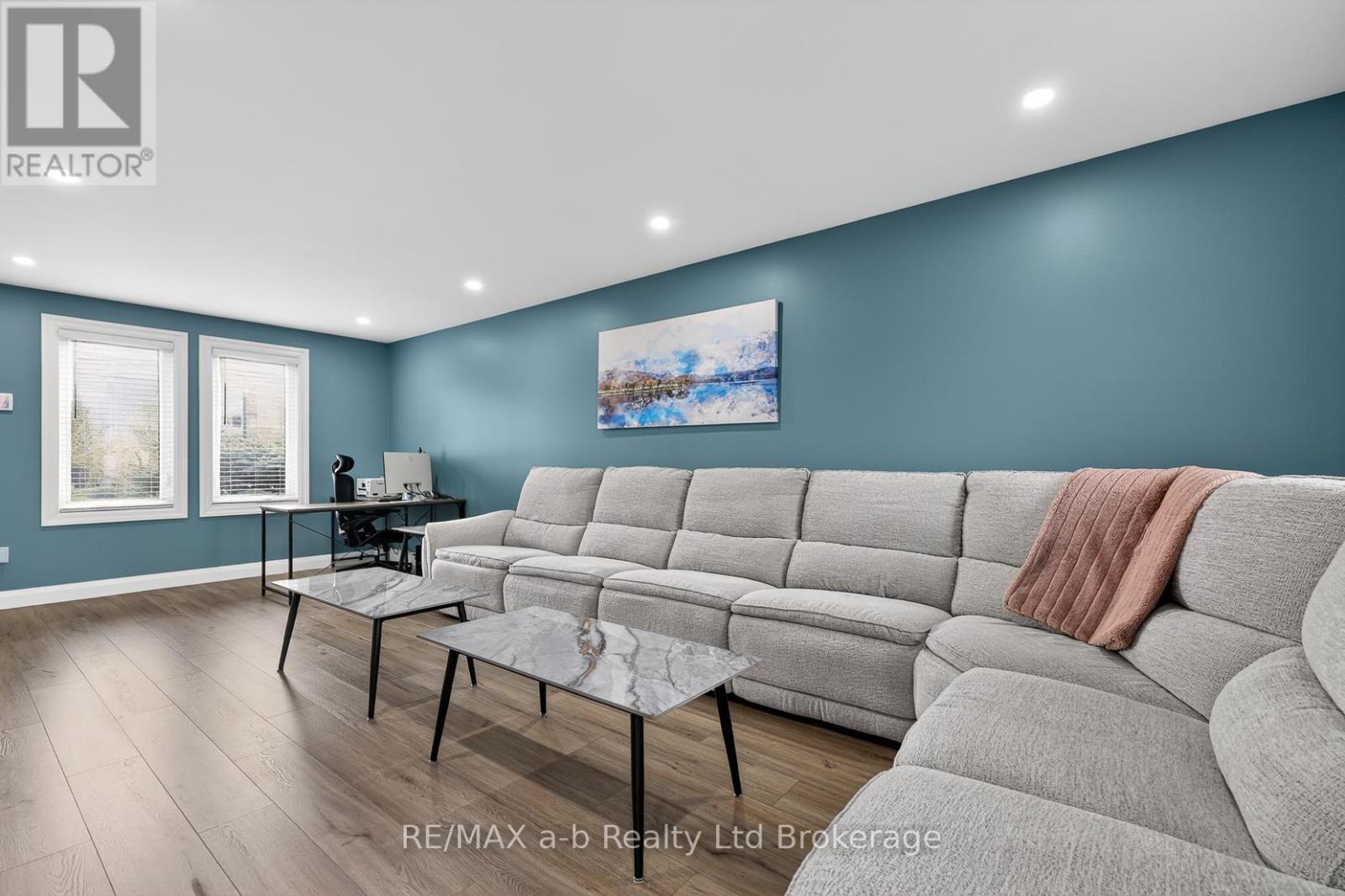 346 Riverview Drive, Strathroy-Caradoc (Ne), Ontario  N7G 4B7 - Photo 9 - X13018228