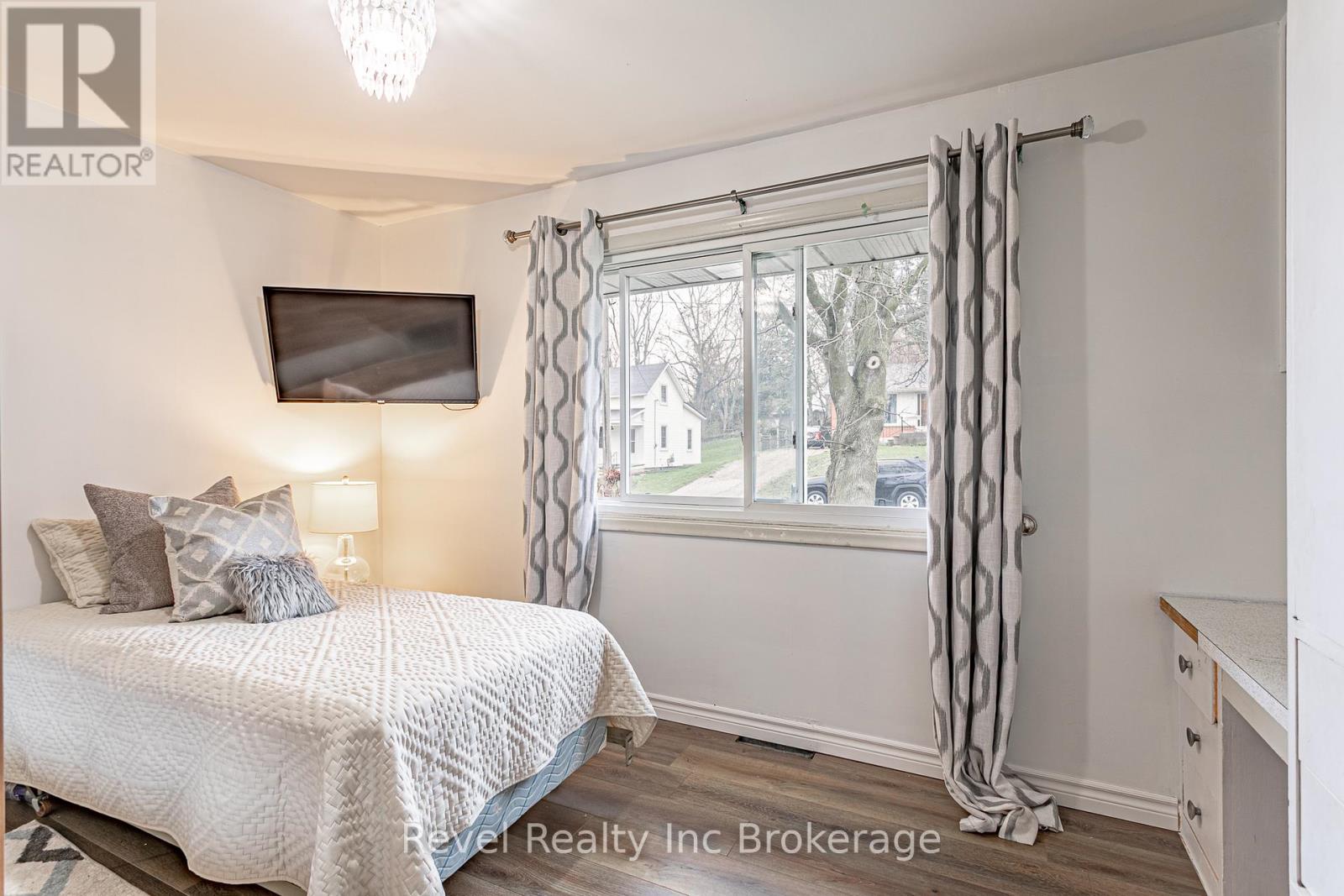 19 Dufferin Street, Ingersoll (Ingersoll - South), Ontario  N5C 2E5 - Photo 13 - X13019780