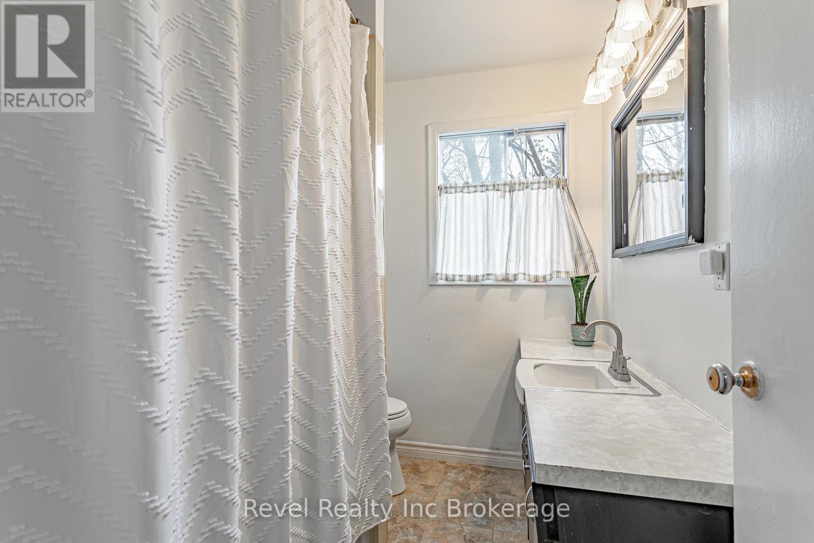 19 Dufferin Street, Ingersoll (Ingersoll - South), Ontario  N5C 2E5 - Photo 17 - X13019780