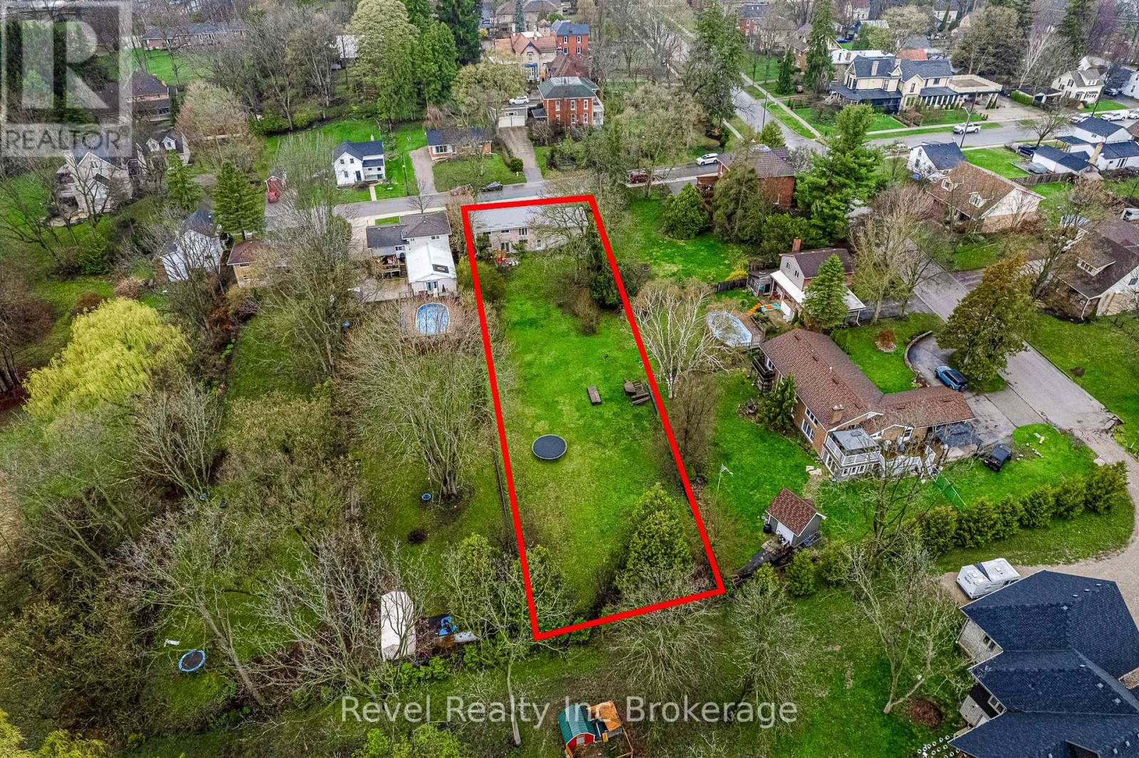 19 Dufferin Street, Ingersoll (Ingersoll - South), Ontario  N5C 2E5 - Photo 4 - X13019780