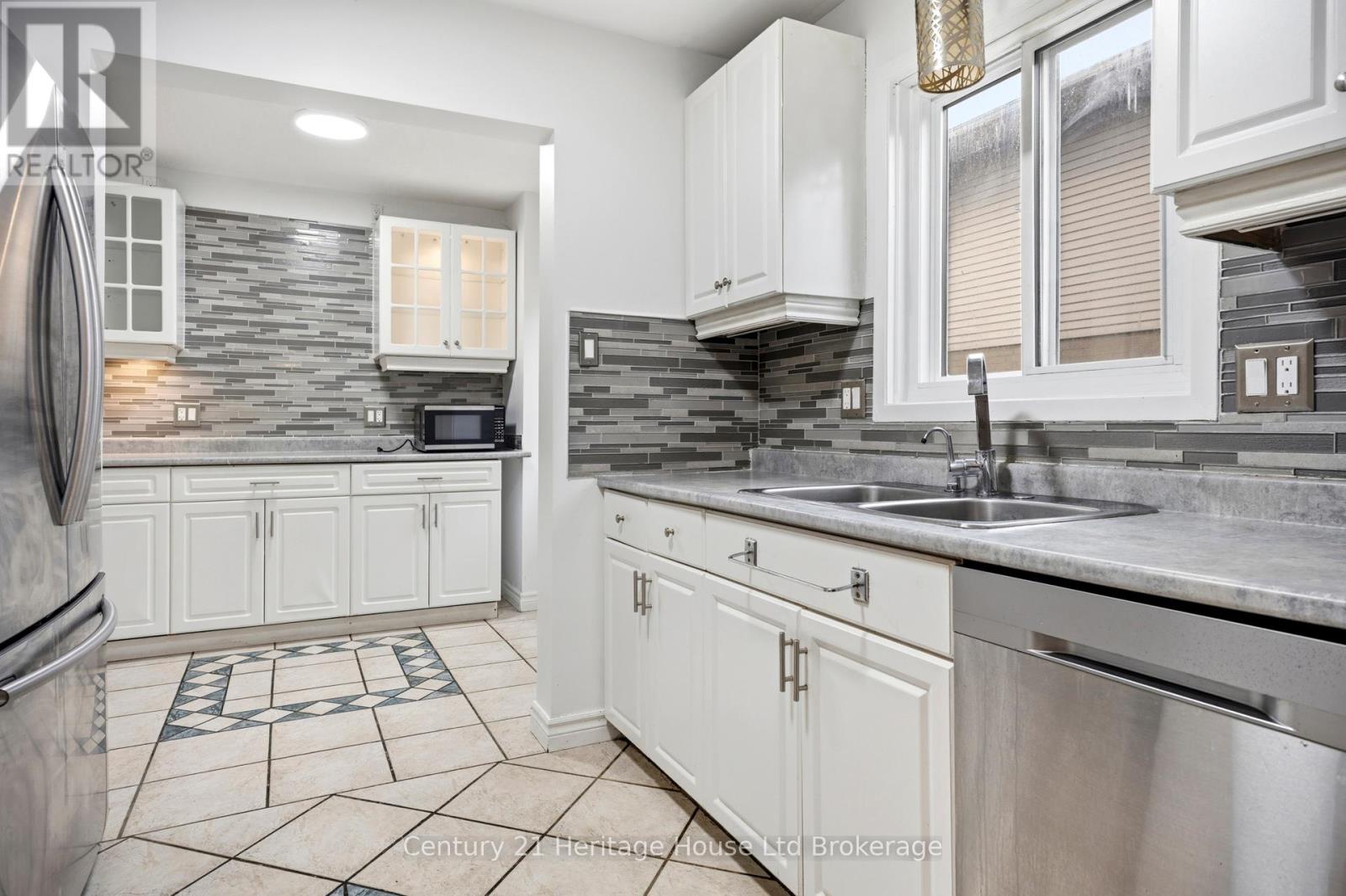 728 Norwood Avenue, London East (East A), Ontario  N5Y 4M7 - Photo 8 - X13020636