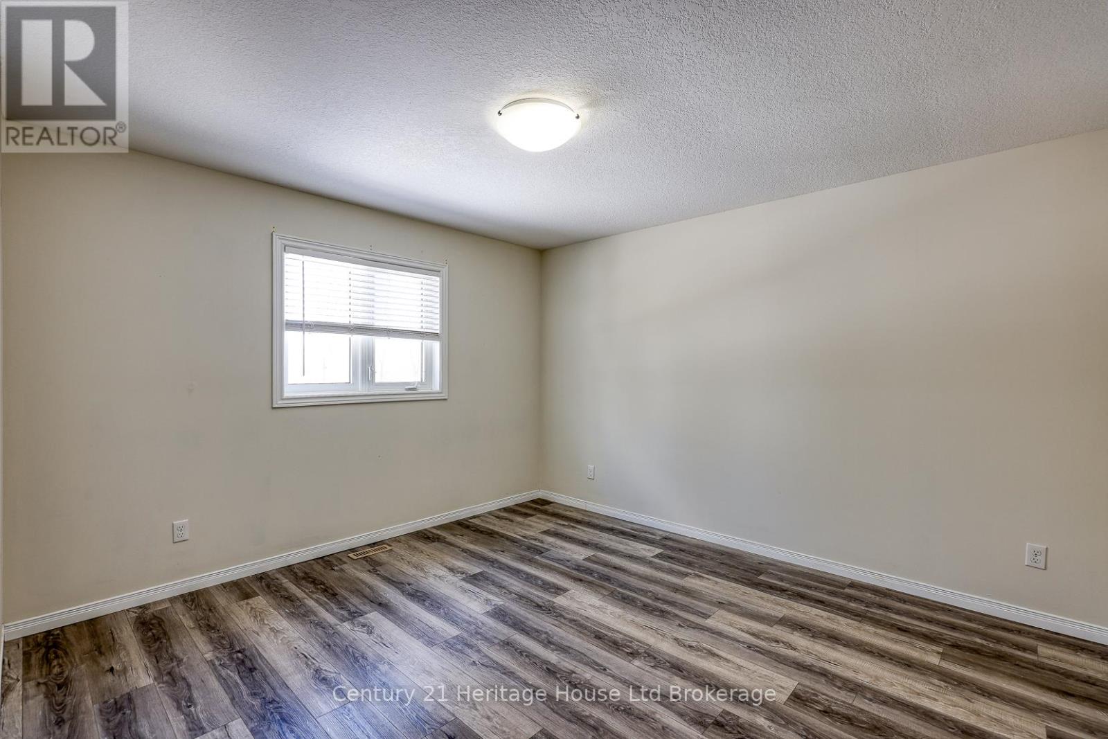 427 Champlain Avenue, Woodstock (Woodstock - South), Ontario  N4V 0B3 - Photo 28 - X13020930