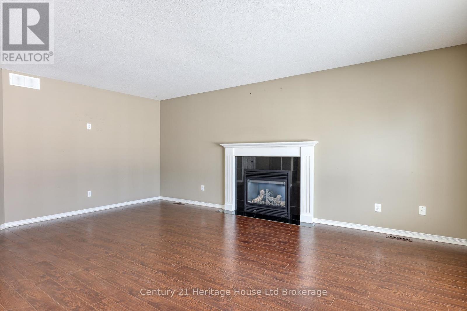 427 Champlain Avenue, Woodstock (Woodstock - South), Ontario  N4V 0B3 - Photo 8 - X13020930