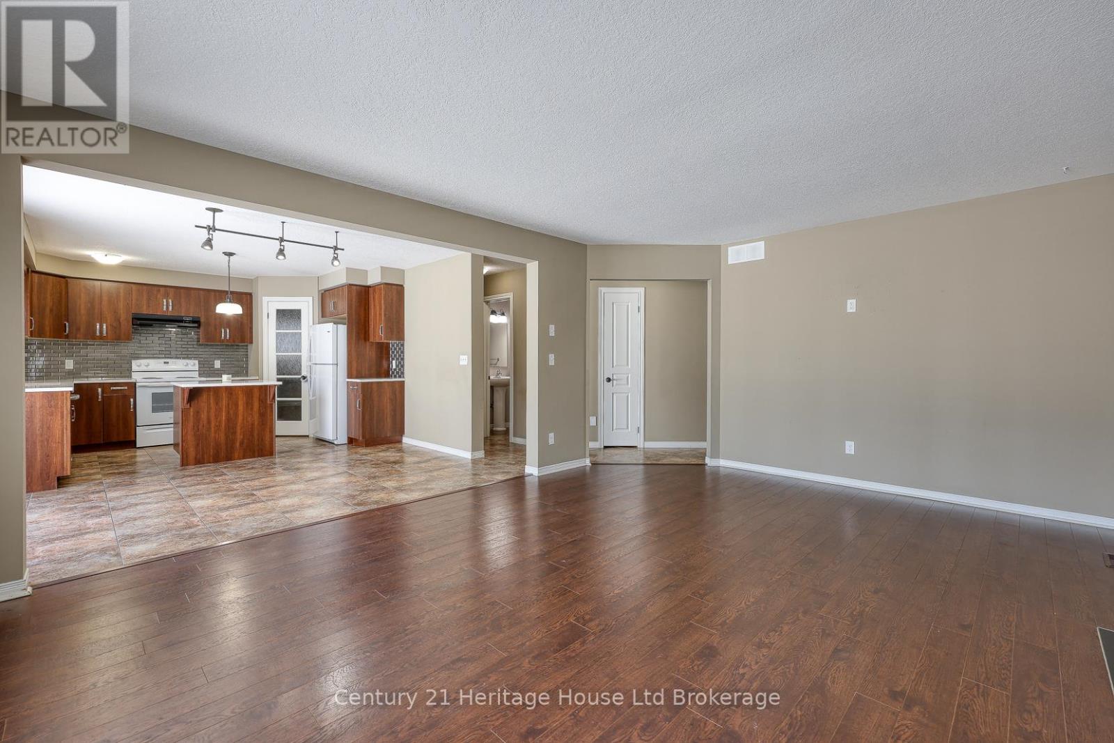 427 Champlain Avenue, Woodstock (Woodstock - South), Ontario  N4V 0B3 - Photo 9 - X13020930