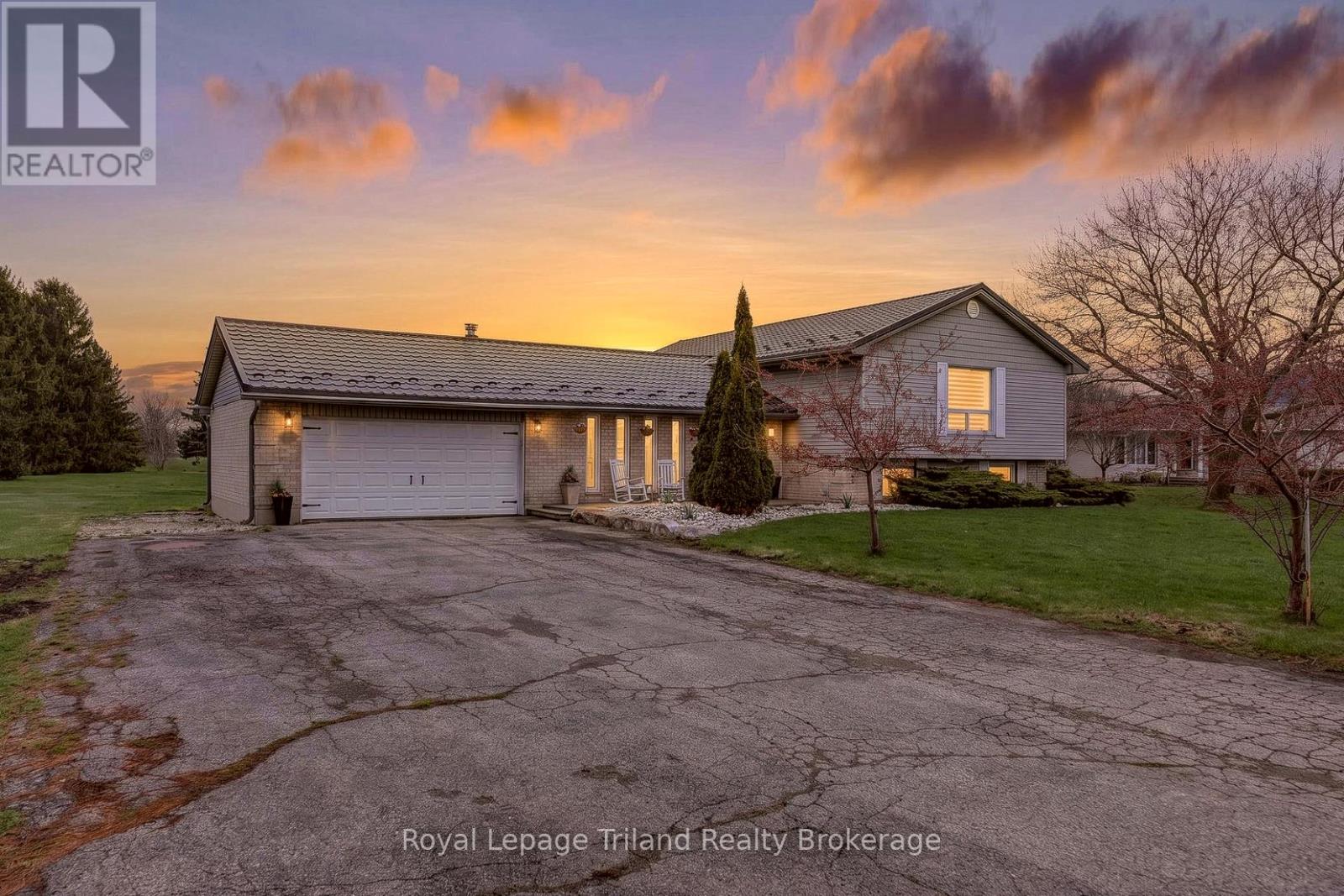 293 Whiting Street, Ingersoll (Ingersoll - South), Ontario  N5C 3P7 - Photo 2 - X13022608