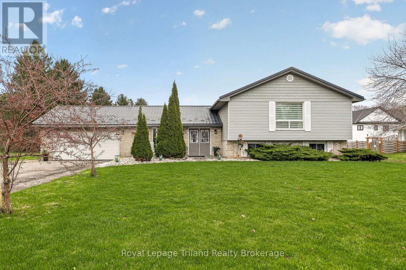 293 Whiting Street, Ingersoll (Ingersoll - South), Ontario  N5C 3P7 - Photo 3 - X13022608