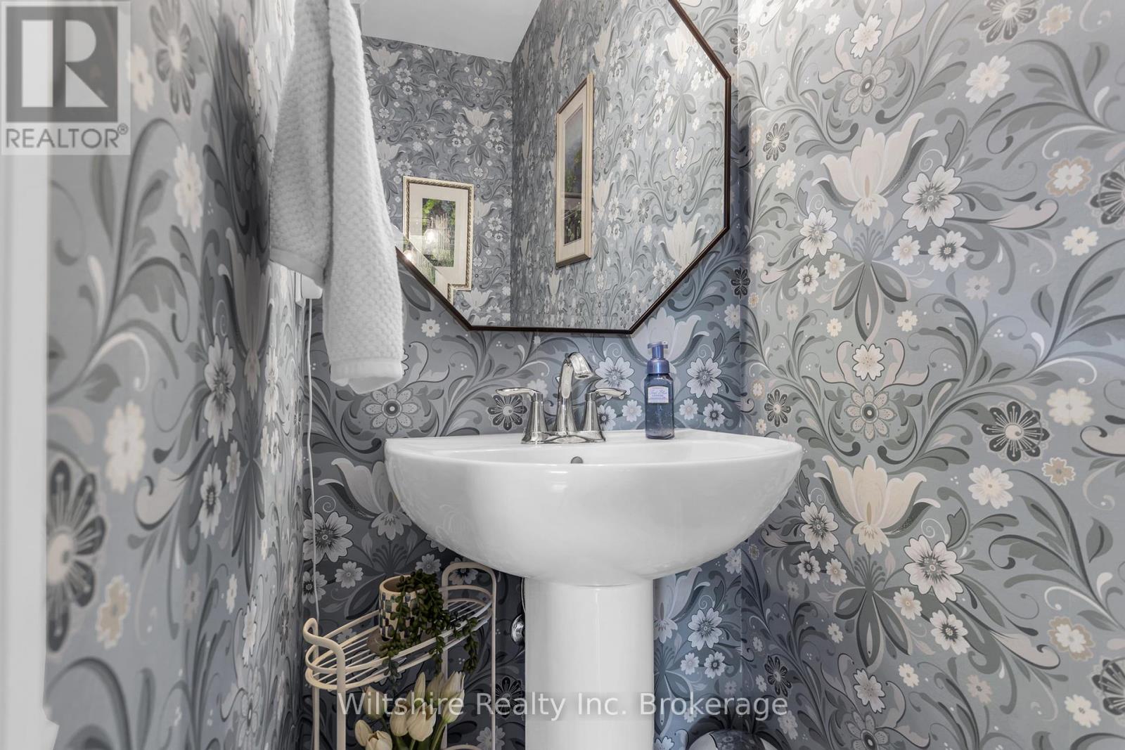 1 Honey Bend, St. Thomas, Ontario  N5P 3S6 - Photo 18 - X13022952