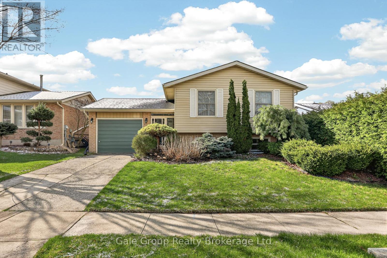 111 Chippewa Avenue, Woodstock (Woodstock - North), Ontario  N4T 1A1 - Photo 2 - X13023468