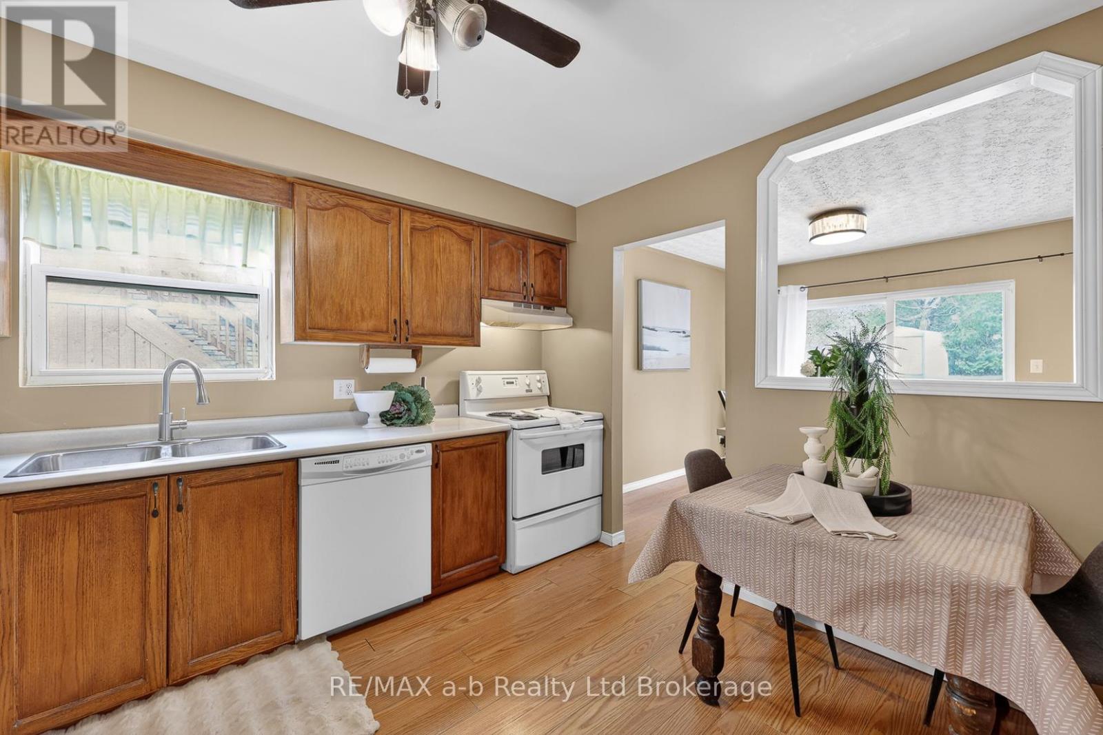 185 Carnegie Street, Ingersoll (Ingersoll - North), Ontario  N5C 1L1 - Photo 11 - X13024026