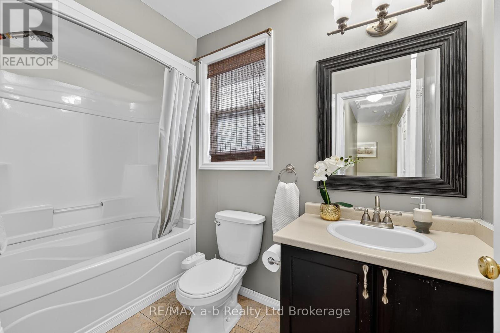 185 Carnegie Street, Ingersoll (Ingersoll - North), Ontario  N5C 1L1 - Photo 18 - X13024026