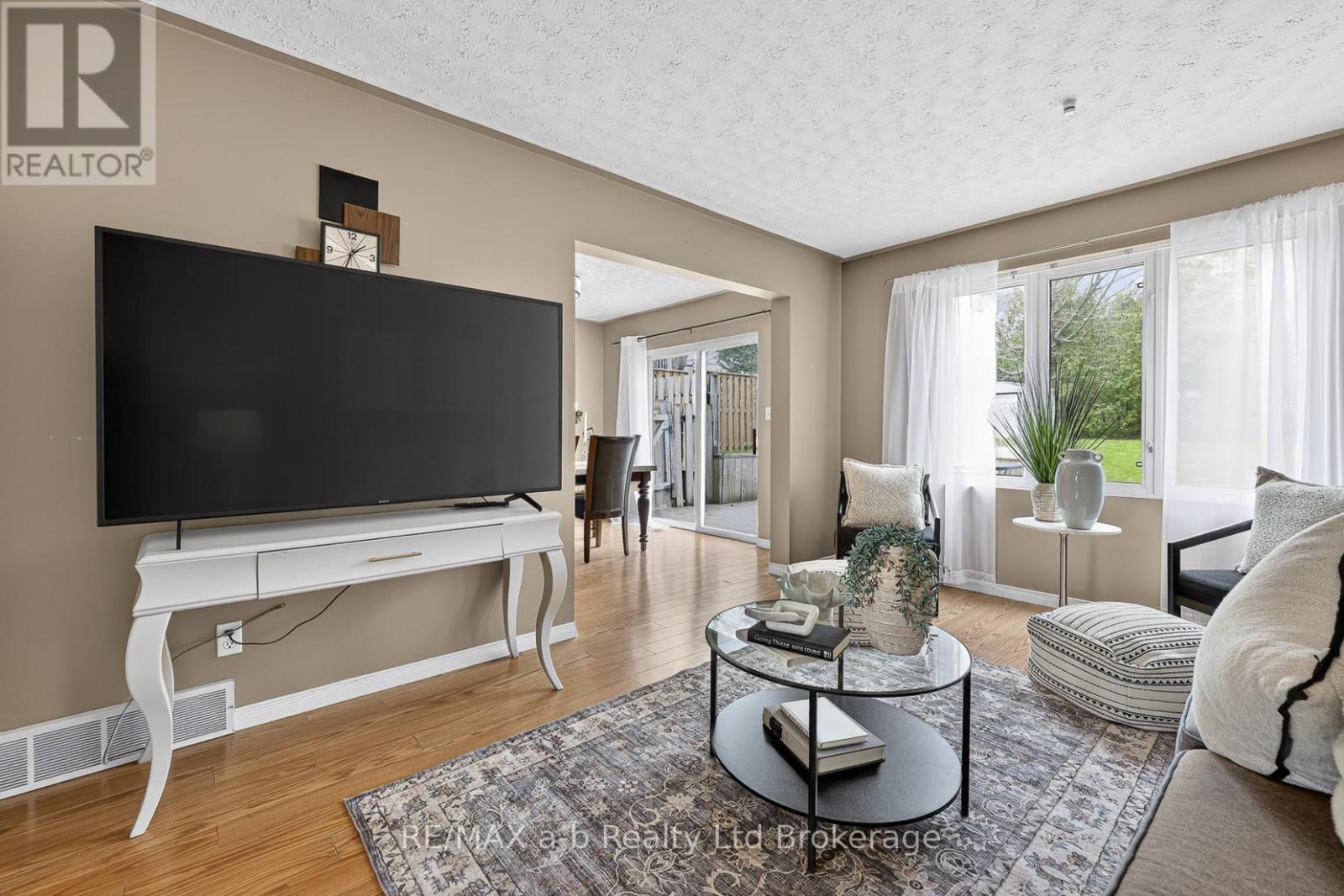 185 Carnegie Street, Ingersoll (Ingersoll - North), Ontario  N5C 1L1 - Photo 8 - X13024026